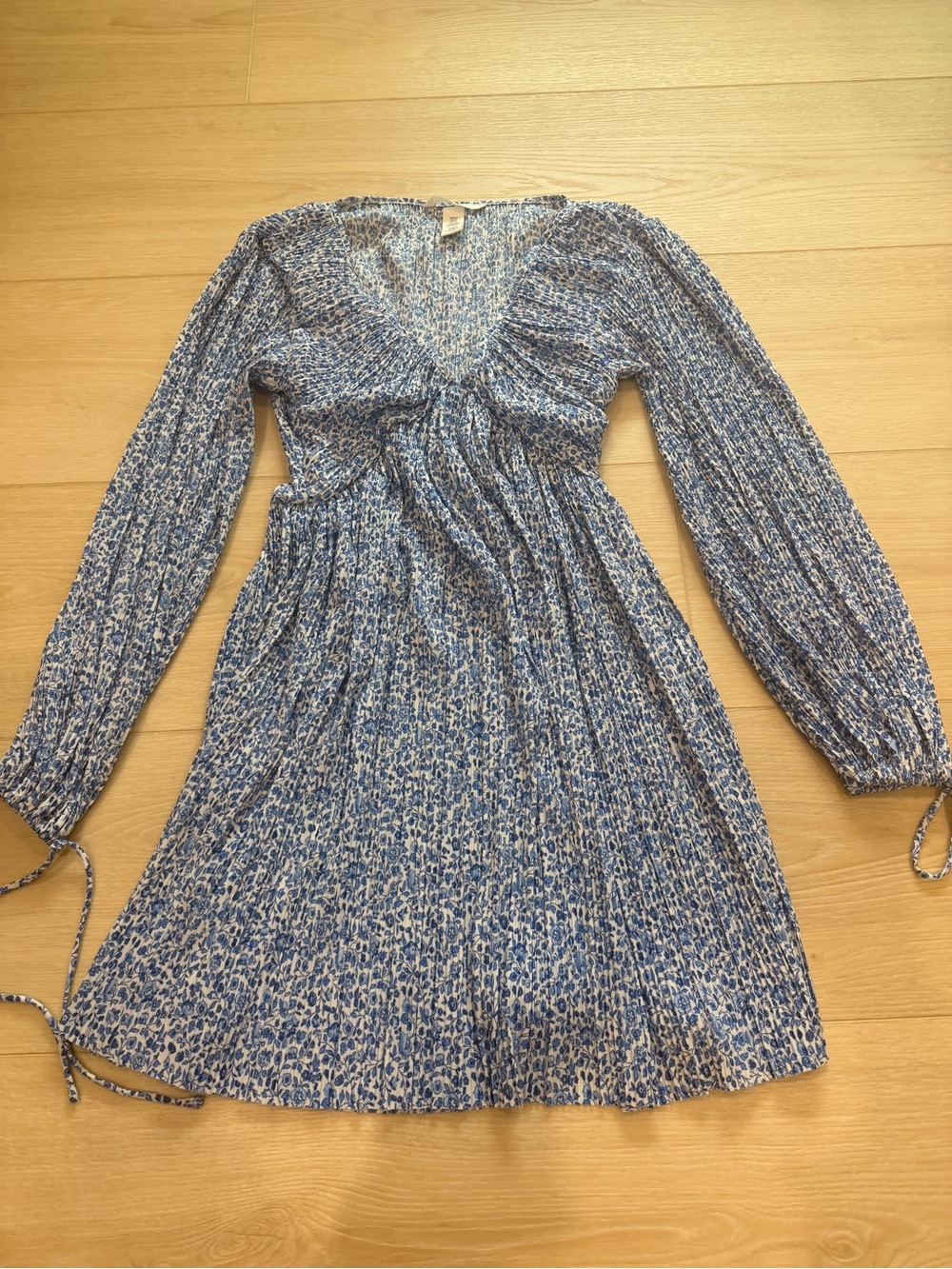 H&M Blue Printed Long-Sleeve Tie-Front Mini Dress XS